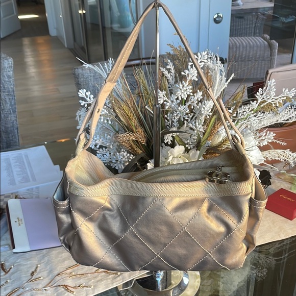 CHANEL Cream Leather Shoulder Bag with COA - Picture 1 of 7